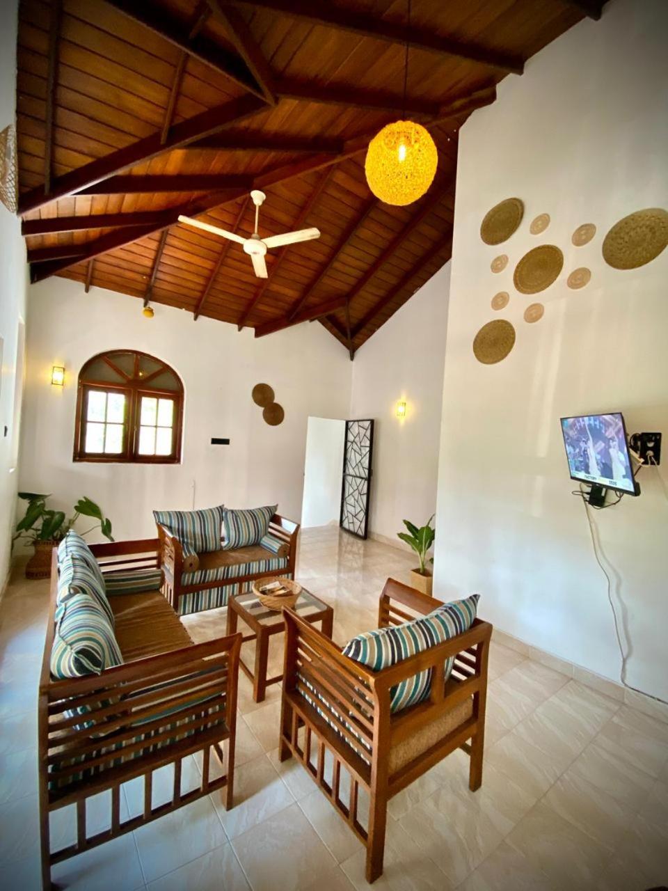 Kingcity Resort อนุราธปุระ ภายนอก รูปภาพ